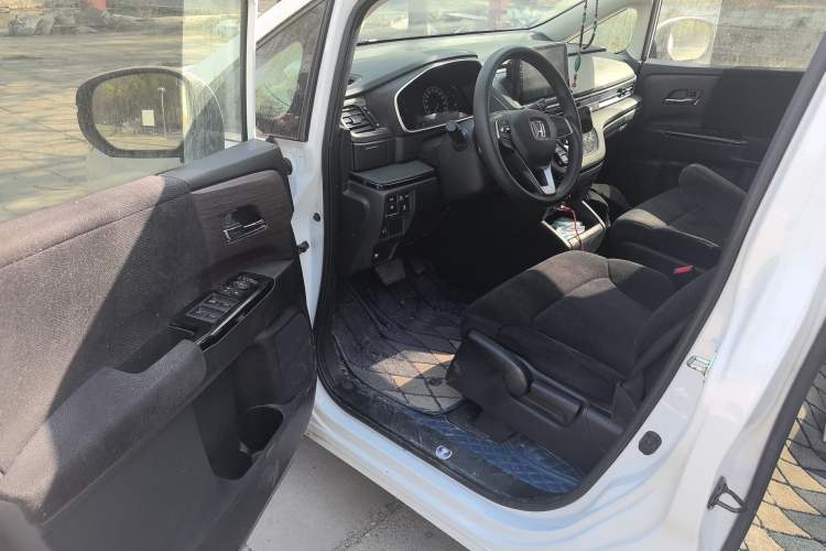 Used Honda Odyssey 2022 2.0L eHEV Sharp Enjoyment Edition Driver Seat