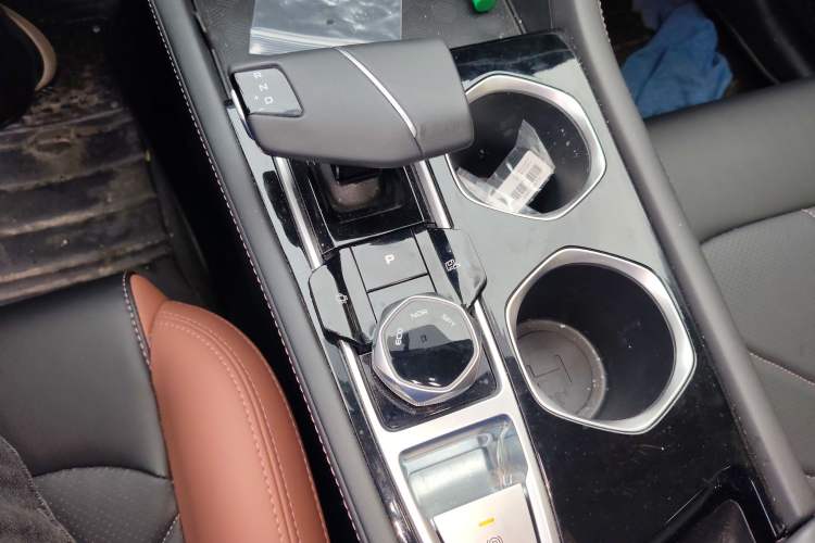 Used CHANGAN Eado 2023 Changan Edition PLUS Blue Whale NE 1.4T GDI DCT Prestige Version