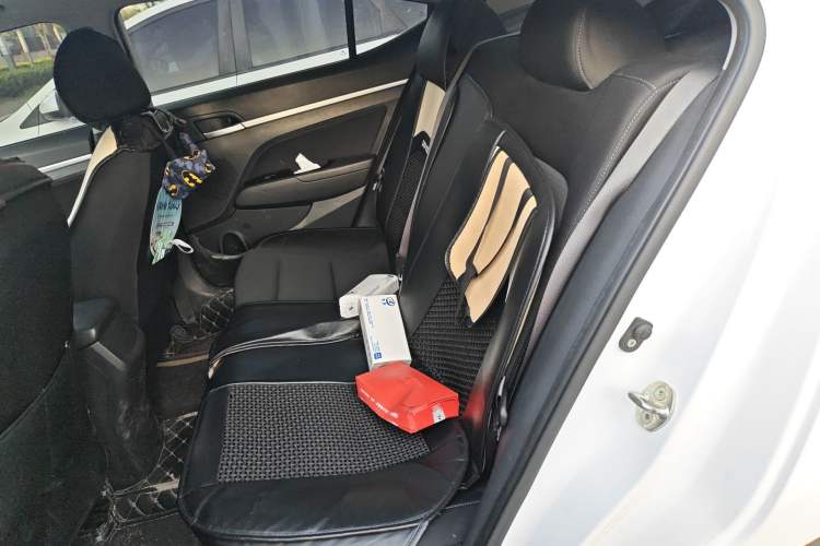 Used Hyundai Elantra (6th Generation / Lingdong) 2016 1.6L Automatic ZhiXuan – Elite Version Left Rear Seat