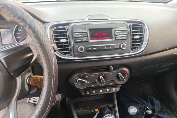 Used Kia Pegas 2017 1.4L Automatic Value Edition Audio And AC Panel