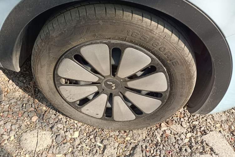 Used Wuling Bingo 2025 410 km Lingxi Deluxe Edition Right Front Wheel Hub