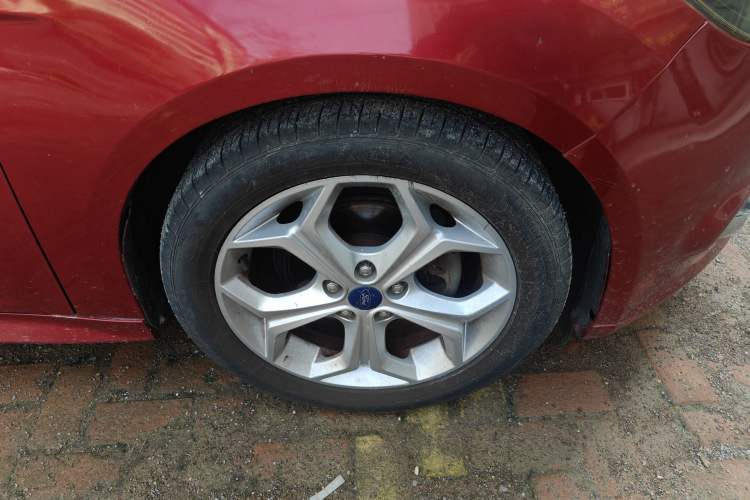 Used Ford Focus 2012 Hatchback 2.0L Automatic Luxury Sport Model