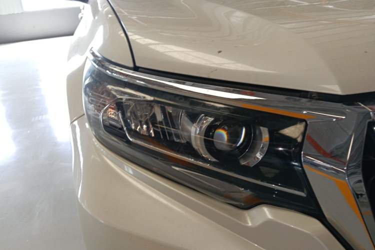 Used Toyota Prado 2018 3.5L Automatic SX Right Front Headlight