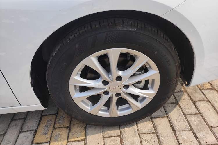 Used Roewe i5 2023 1.5L Manual Comfort Edition