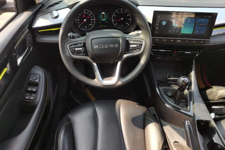 Used Roewe i5 2021 1.5L Manual Diamond Edition