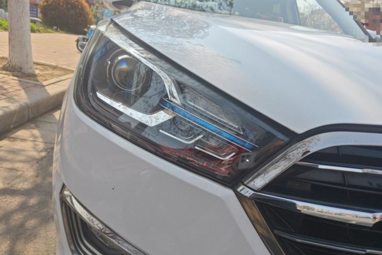 Used Zotye T300 2017 1.5L Manual Luxury Model Right Front Headlight