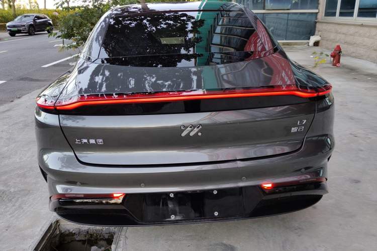 Used IM L7 2022 Dynamic Model Rear