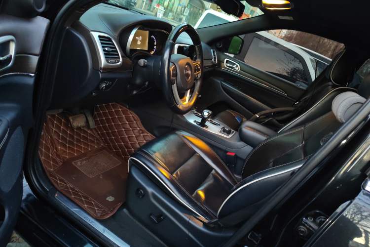 Used Jeep Grand Cherokee 2015 3.6L Luxury Navigation Edition