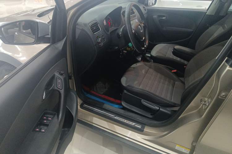Used Volkswagen Polo 2014 1.6L Cross Polo Automatic