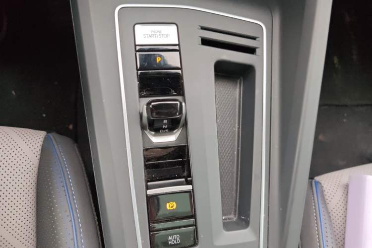 Used Volkswagen Golf 2025 300TSI R-Line