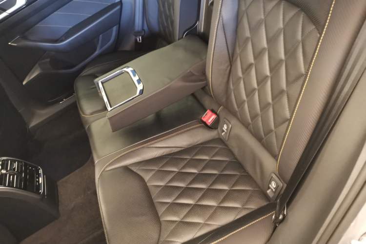 Used Volkswagen FAW-Volkswagen CC 2021 380TSI Striking Edition
