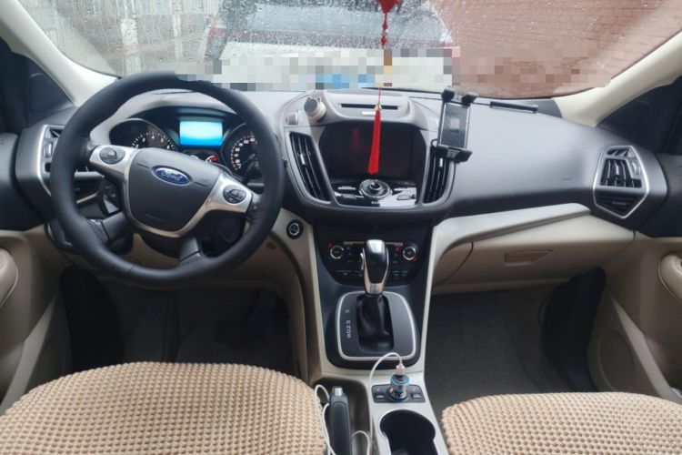 Used Ford Kuga 2013 2.0L GTDi Four-Wheel Drive Premium Model Center Console