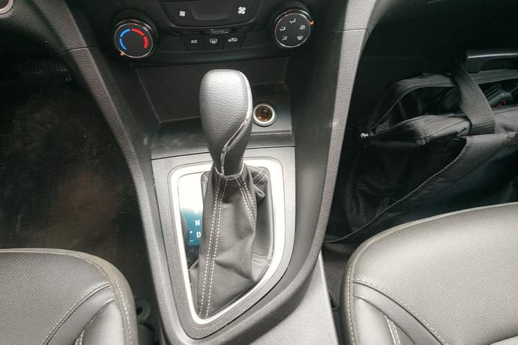 Used Buick GT 2021 Revised Version Flagship 1.5L Automatic Elite Edition Gear Lever