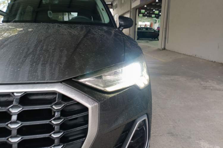 Used Audi Q3 2021 35 TFSI Progressive Dynamic Edition
