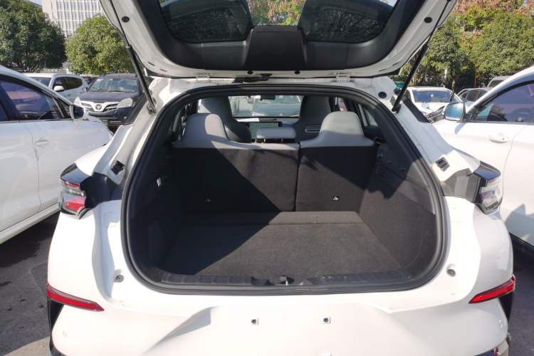 Used CHANGAN UNI-T 2023 2nd Generation 1.5T Luxury Version Trunk