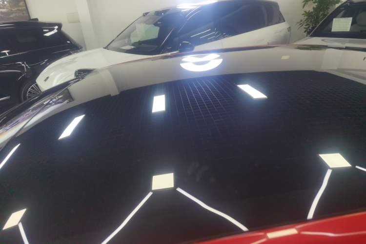 Used ONVO L60 2024 60 kWh All-Wheel Drive Roof