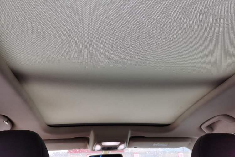 Used Zotye T300 2017 1.5T CVT Luxury Model Headliner