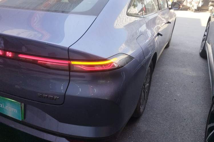 Used Nissan N6 2026 Model 180 Max Right Rear Taillight