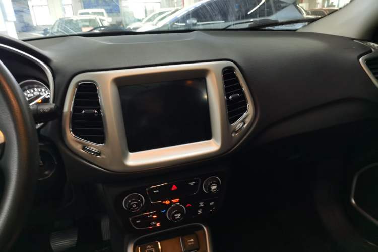 Used Jeep Compass 2020 220T Automatic Leading Edition