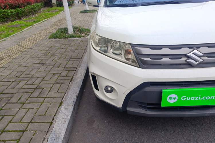 Used Suzuki Vitara 2016 1.6L Manual Two-Wheel Drive Entry-Level Trim Right Front Headlight