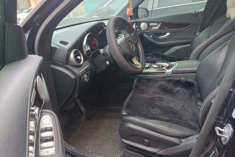 Used Mercedes-Benz GLC 2018 GLC 260 4MATIC Luxury Model Driver Seat