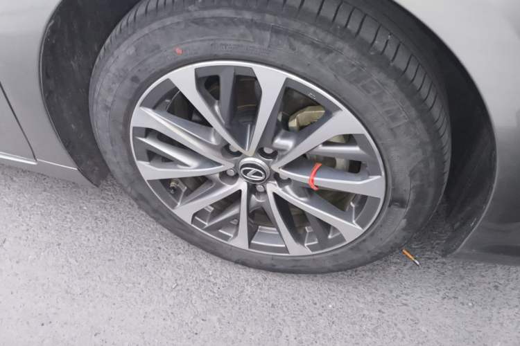 Used Lexus ES 2022 300h Excellence Edition