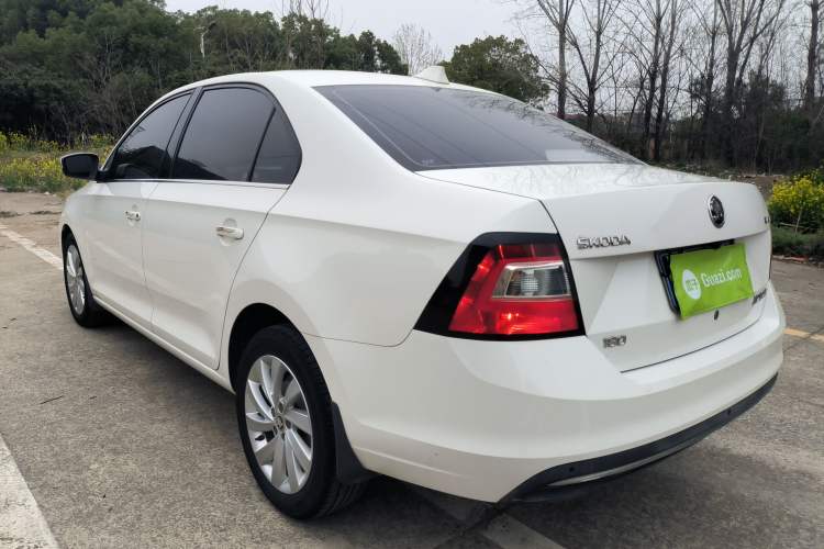 Used Skoda Rapid 2018 1.6L Manual Comfort Edition
