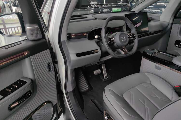 Used Zeekr MIX 2025 Intelligent Driving Version
