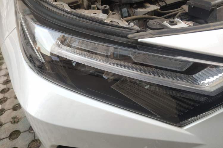 Used Toyota RAV4 2023 2.0L CVT Two-Wheel Drive 20th Anniversary Platinum Edition