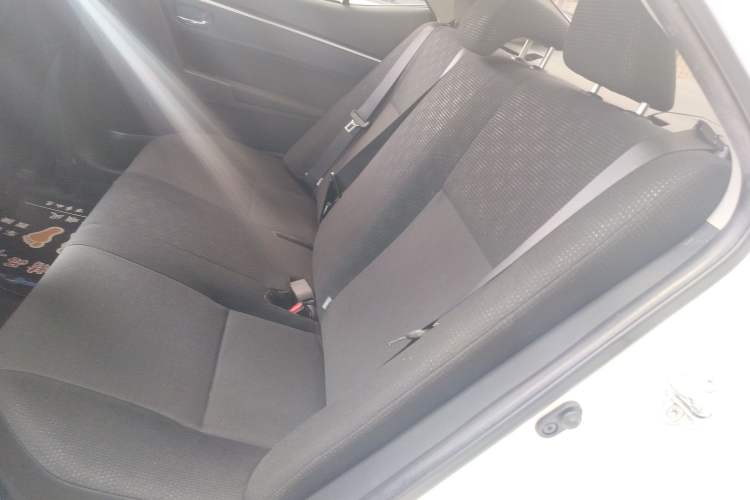 Used Toyota Corolla 2017 Revised Dual-Engine 1.8L E-CVT Leading Edition Left Rear Seat