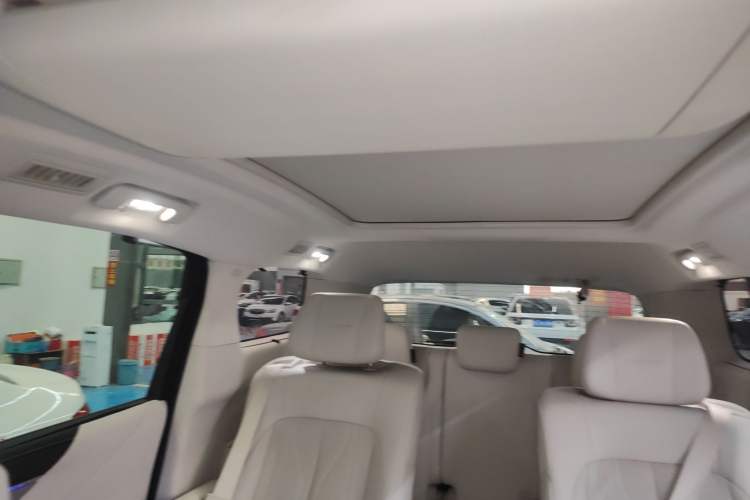 Used Buick GL8 New Energy 2024 Lu Zun Luxury Edition 7-Seater
