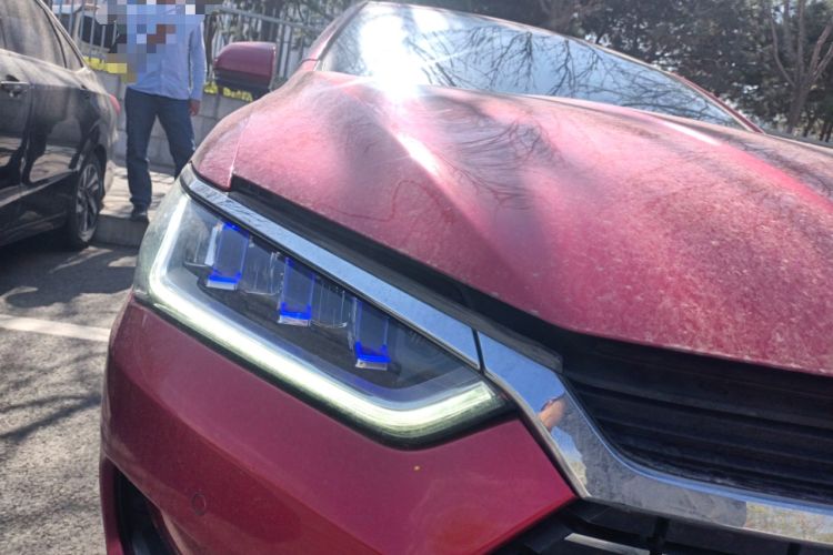 Used BYD Qin Pro New Energy 2019 EV Super Edition High-Power Smart Connect & Premium Model Right Front Headlight