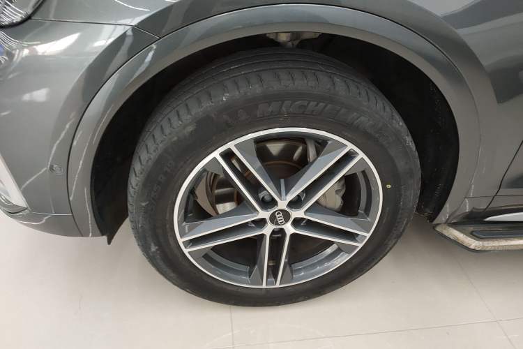 Used Audi Q5L Sportback 2021 40 TFSI Fashion Model
