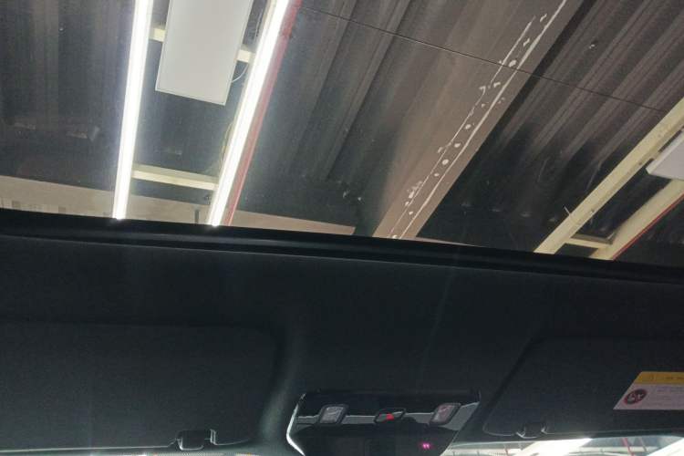 Used Li Auto Li Auto i6 2025 Model Two-Wheel-Drive Standard Type
