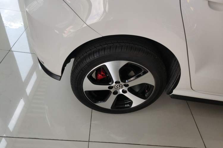 Used Volkswagen Polo 2015 1.4TSI GTI Right Rear Wheel Hub