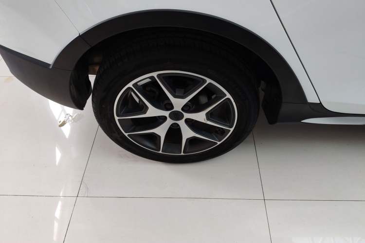 Used Geely Auto Vision S1 2019 Upgraded Model 1.5L CVT Luxury Version
