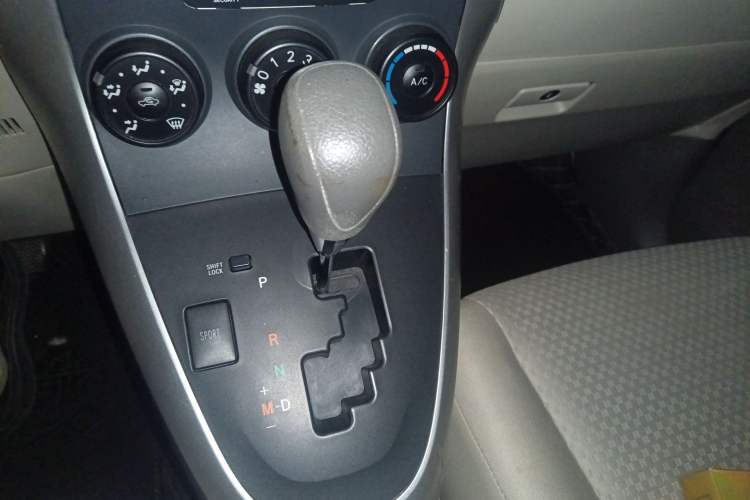 Used Toyota Verso 2014 Starlight 180E CVT Elite Multi-Function Edition