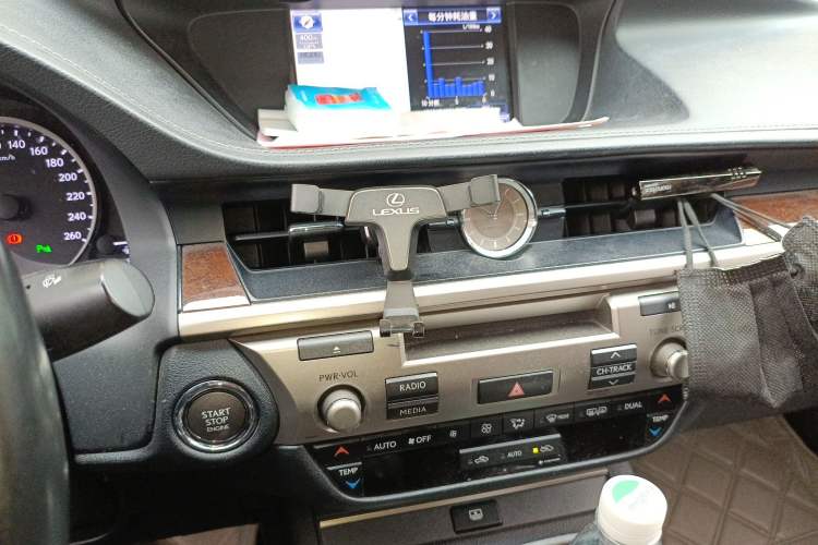 Used Lexus ES 2013 250 Elegant Edition Audio And AC Panel