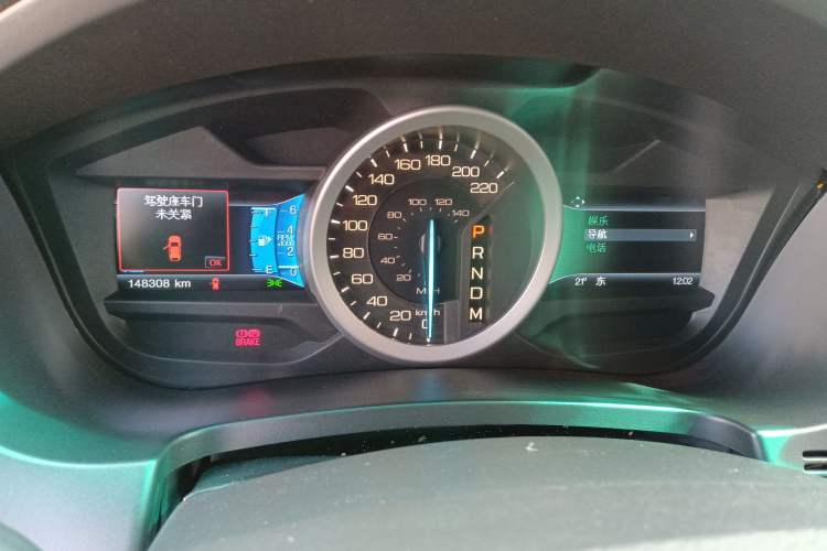 Used Ford Explorer 2013 3.5L Deluxe Model
