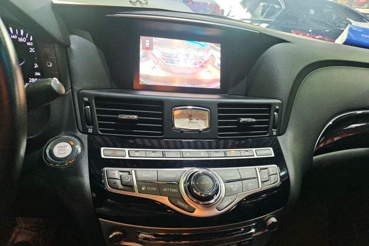 Used Infiniti Q70 2017 Q70L 2.5L Elite Edition Audio And AC Panel