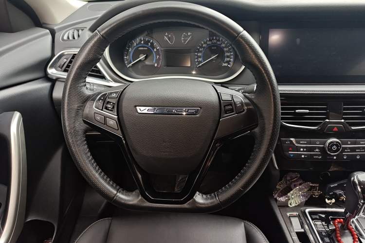 Used Venucia T90 2018 2.0L CVT Smart Connect Luxury Edition China V Standard