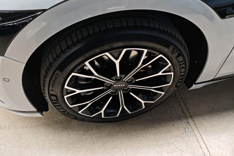 Used Zeekr 007GT 2025 Rear-Drive Intelligent Driving Version 75 kWh