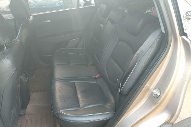 Used Hyundai ix25 2015 1.6L Automatic Two-Wheel-Drive Deluxe DLX Model Left Rear Seat