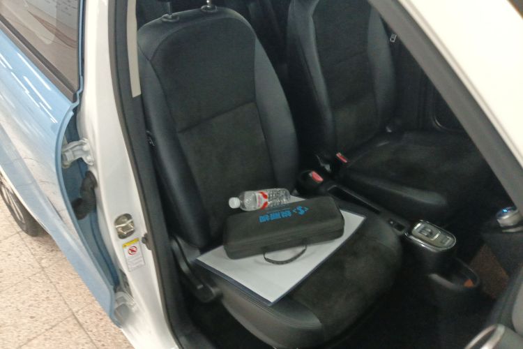 Used ORA Black Cat 2019 351 km Goddess Edition Right Front Seat