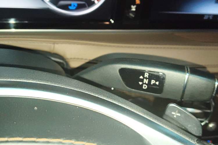 Used Mercedes-Benz S-Class 2016 S 320 L Business Model
