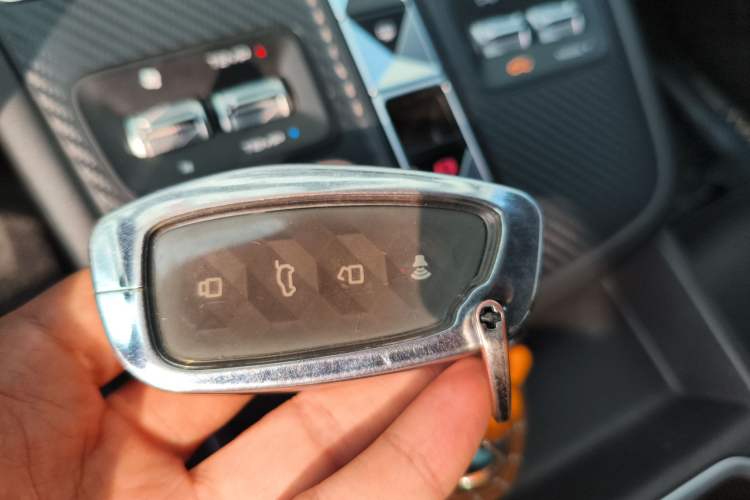 Used Haval Fierce Dragon Max 2023 1.5L Hi4 105 Four-Wheel Drive Navigation Edition Vehicle Key