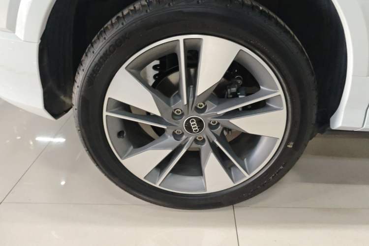 Used Audi Q2L 2025 35 TFSI Fashion Dynamic Edition Exterior 5