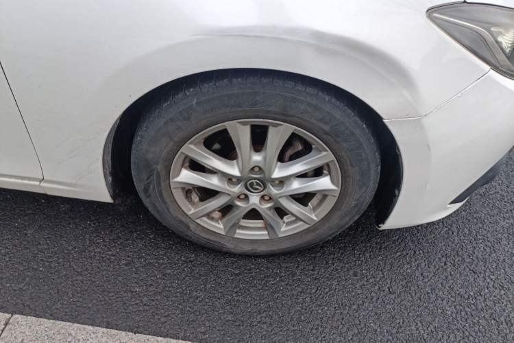 Used Mazda Mazda 3 Axela 2014 Sedan 1.5L Automatic Luxury Model
