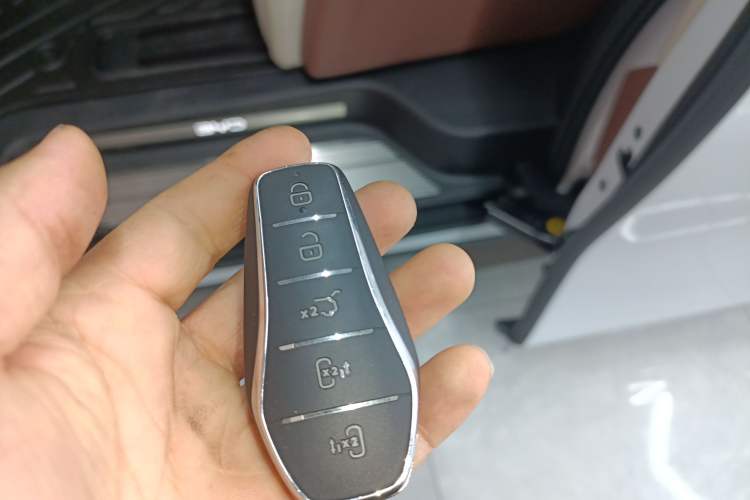 Used BYD Xia 2025 DM-i 1.5T 180km Beyond Edition