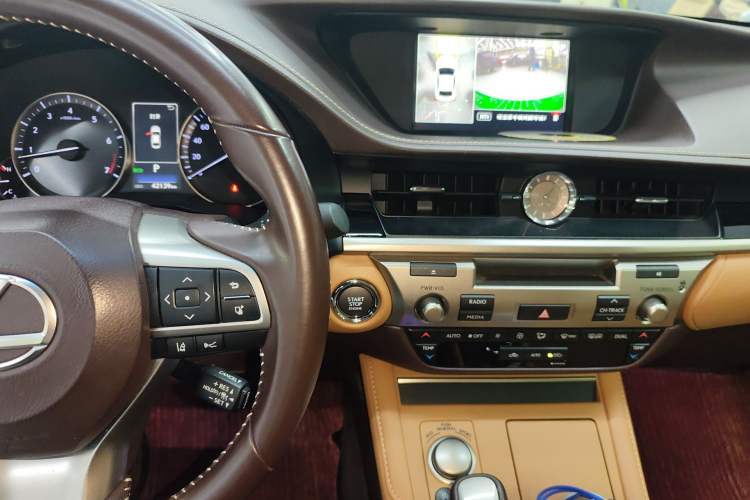 Used Lexus ES 2015 200 Comfort Edition Audio And AC Panel